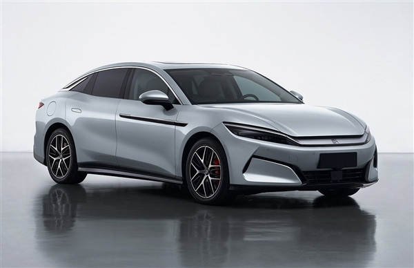 比亞迪580KW超級(jí)電機(jī)銘牌曝光：轉(zhuǎn)速30500轉(zhuǎn)/分鐘全球第一